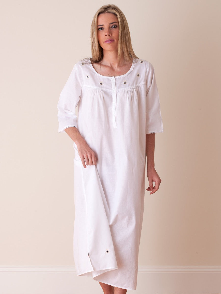 Bee White Cotton Nightgown, Embroidered (Bee - Gold/Navy)