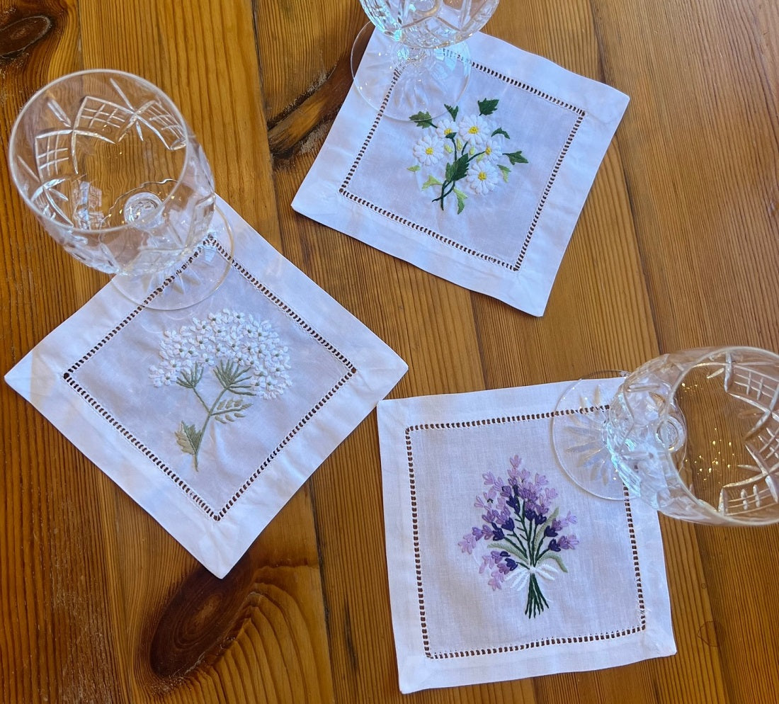 Cocktail Napkins, Hydrangea (White), Set of 4
