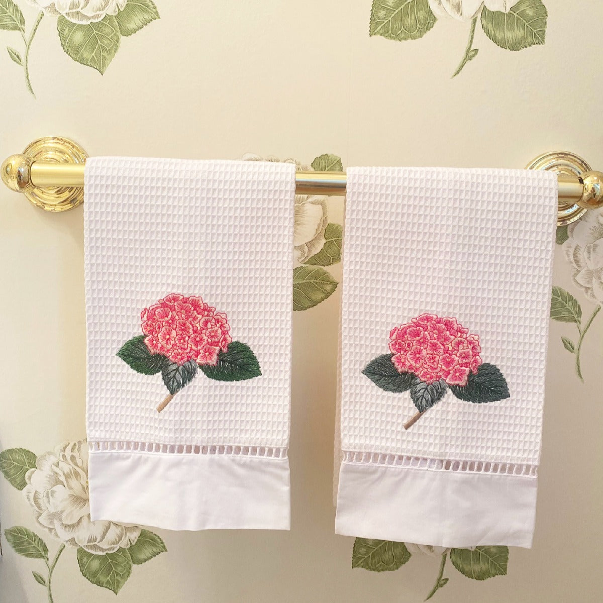 Guest Towel, Waffle Weave, Hydrangea Too (Pink)