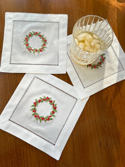 Cocktail Napkins, Christmas Berry Wreath, Set of 4