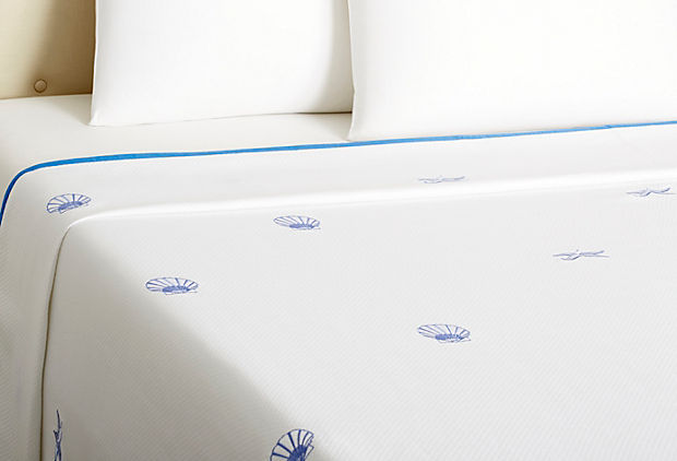 Coverlet (Twin) - Pure Cotton Diamond Pique, Embroidered Scallop & Starfish (Blue)